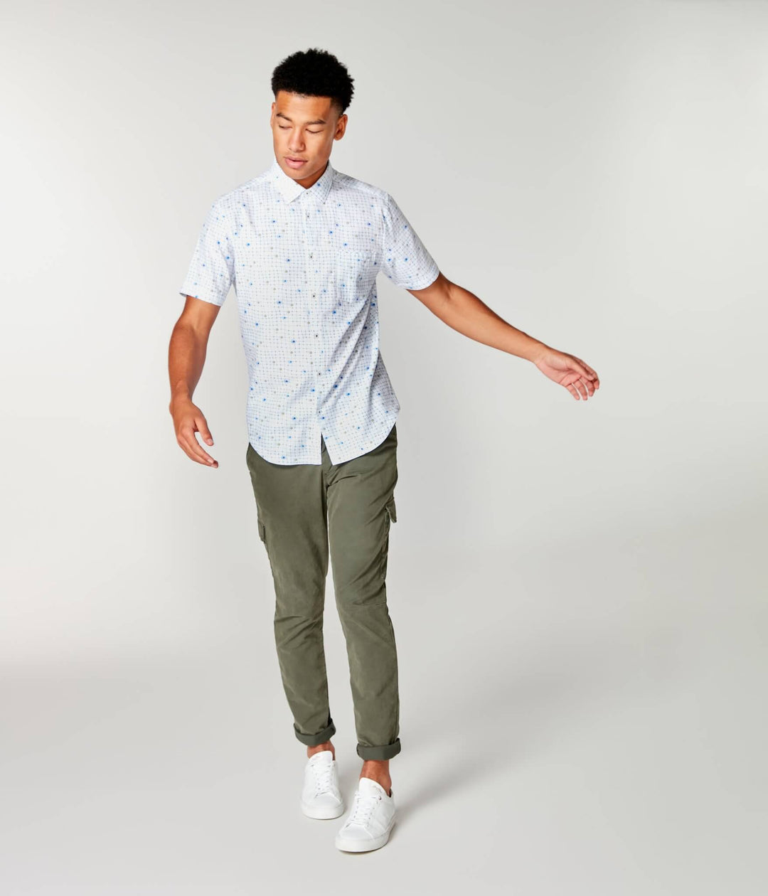 Good Man | Woven On-Point Shirt | White Wrap Dot Floral